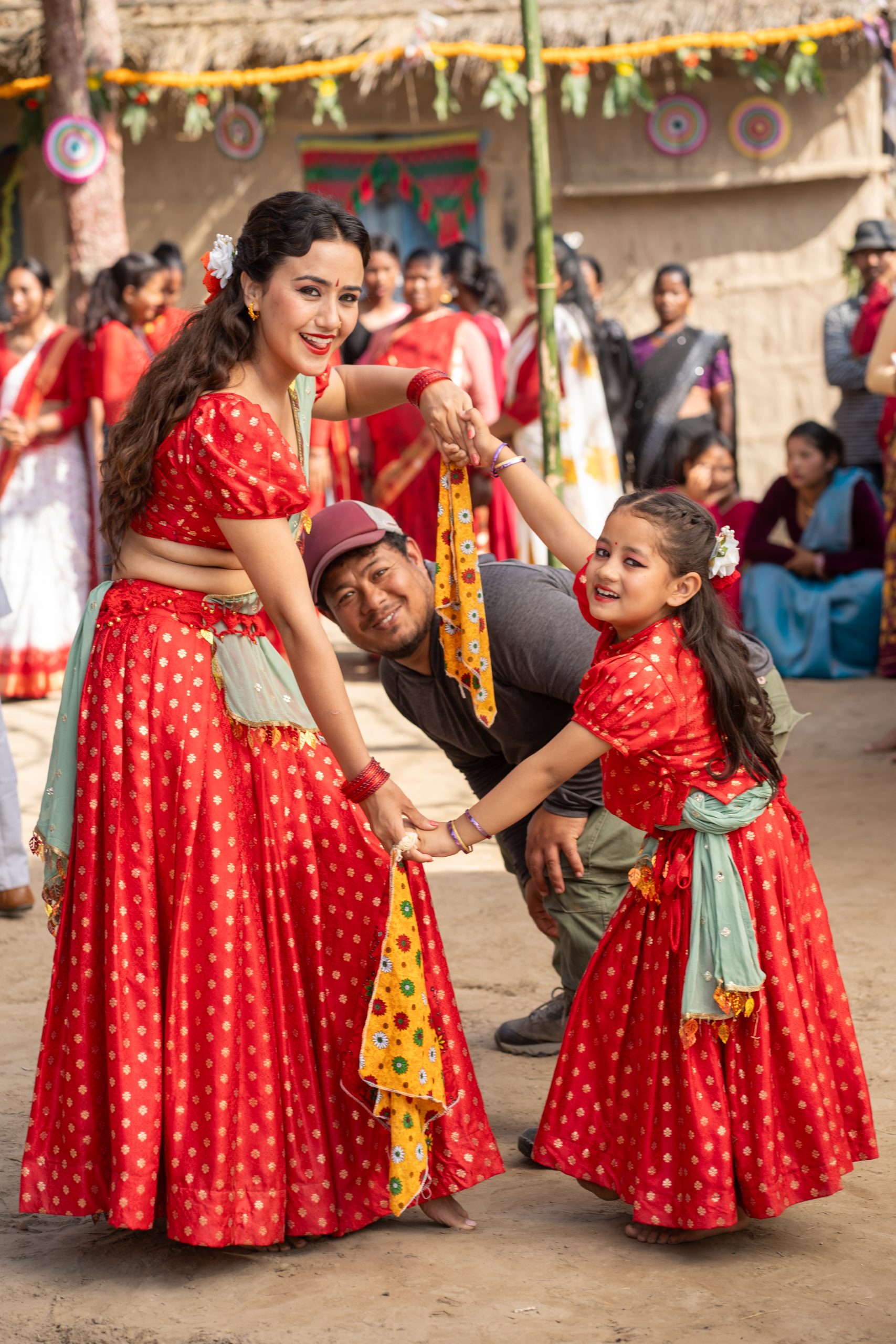 दर्शकसँगै टिकटकर र रील्स प्रयोगकर्ताको रोजाईमा ‘लालीबजार’ को गीत ‘मायालाई के दिउँ म बैना’
