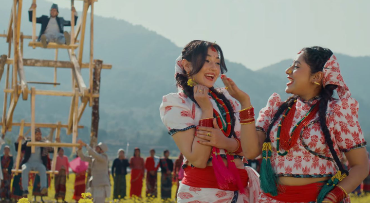 तीजमा ‘धागो छिन्यो चर्खाको’ हिट, अब ‘झिँगेदाउ २’को दसैं गीत ‘ए माया नजिकै सर’